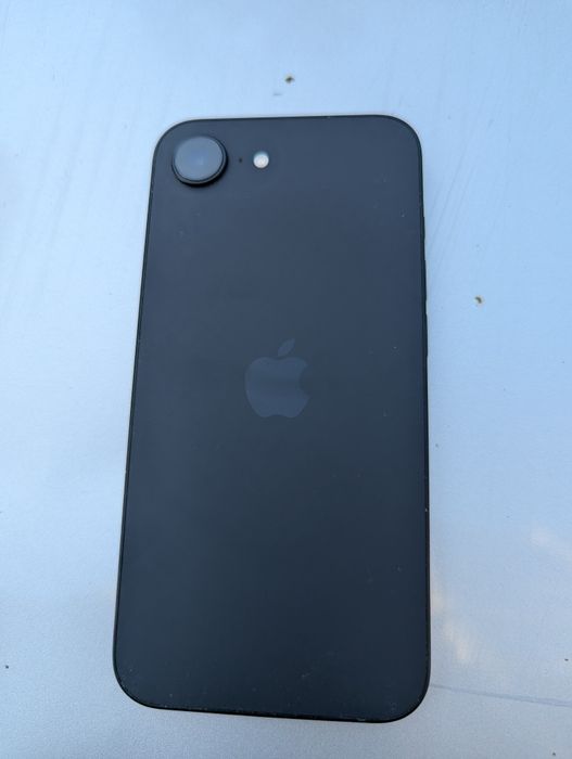Iphone 16 e 128память