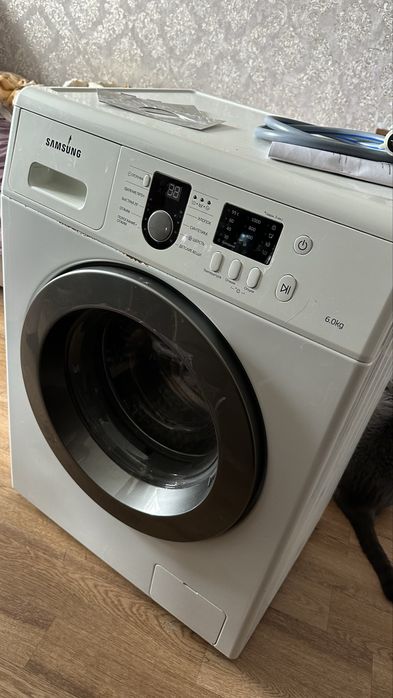 Продам машинку стиральную автомат