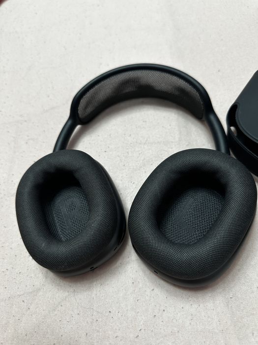 Продам airpods Max