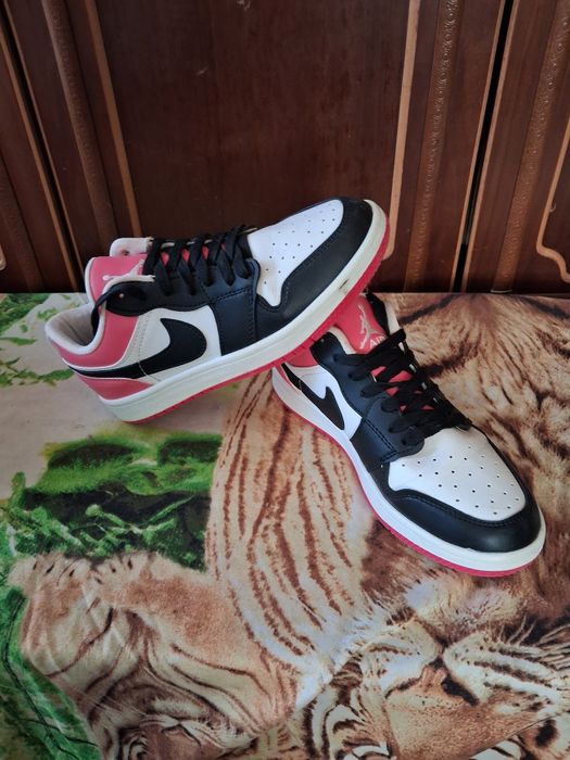 Кроссовки NIKE Air Jordan. Состояние новых.