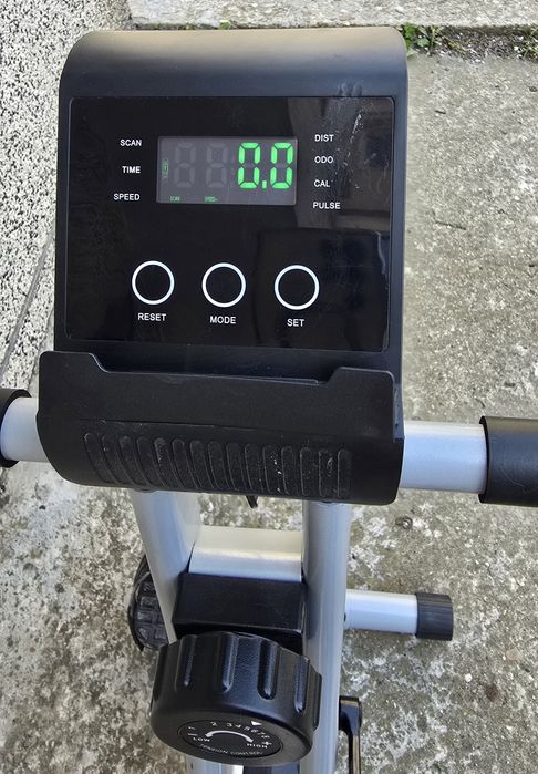 Велоергометър в 8 скорости на натоварване и дисплей