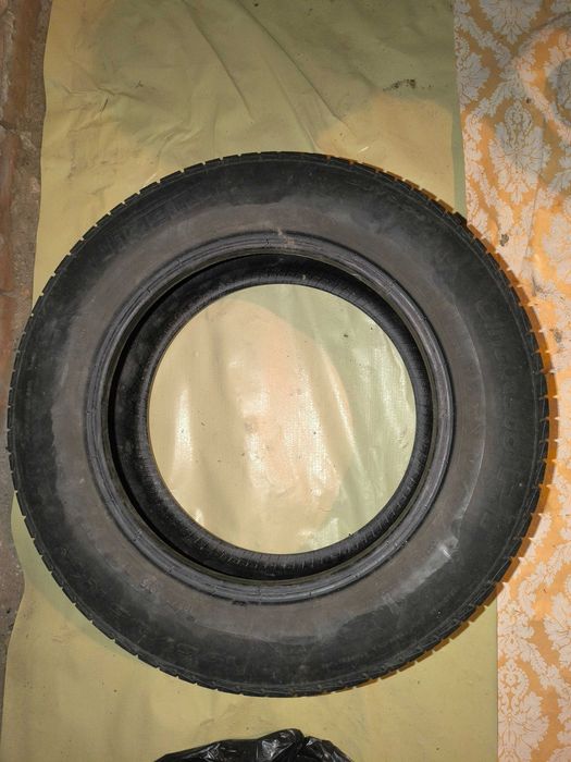 Летни автомобилни гуми- 2 Pirelli, 2 Uniroyal