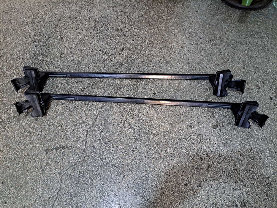 Set bare transversale Thule Evo Clamp + prindere compatibila Ford Focus (2011-2018) - kit complet