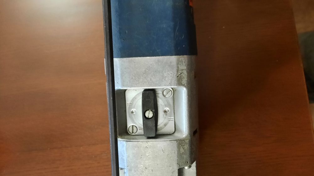 Бормашина Бош 1050w за ядково пробиване