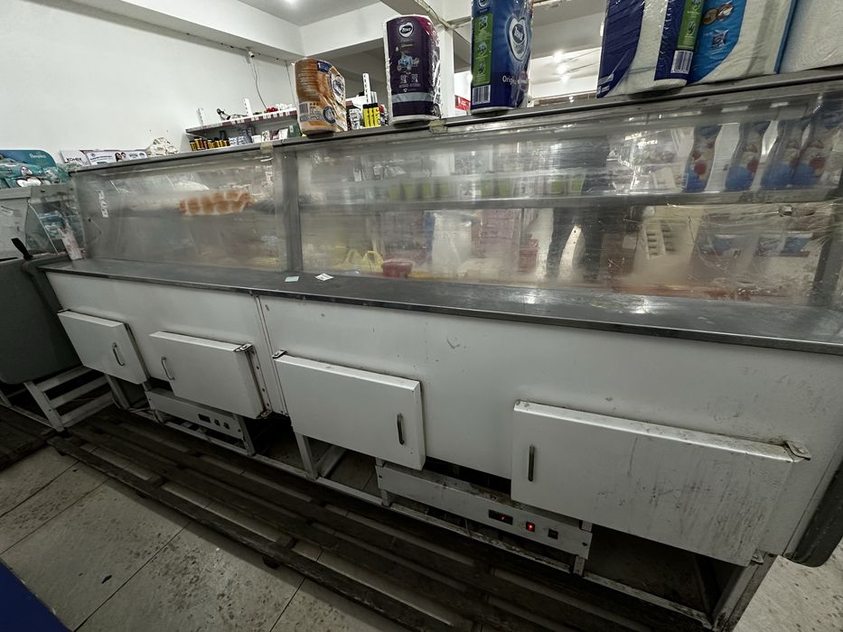 Холодильная витрина