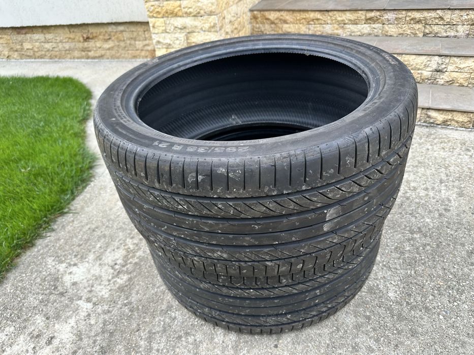 Vand 2 anvelope Cauciucuri Continental 295 35 21