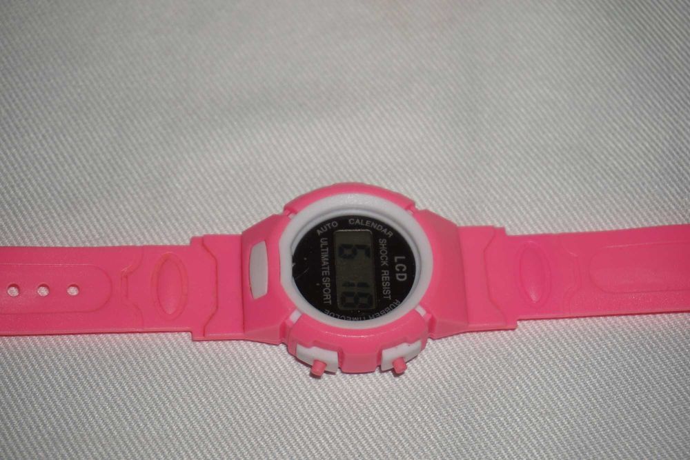 Лот от Плюшени играчки и детски часовник