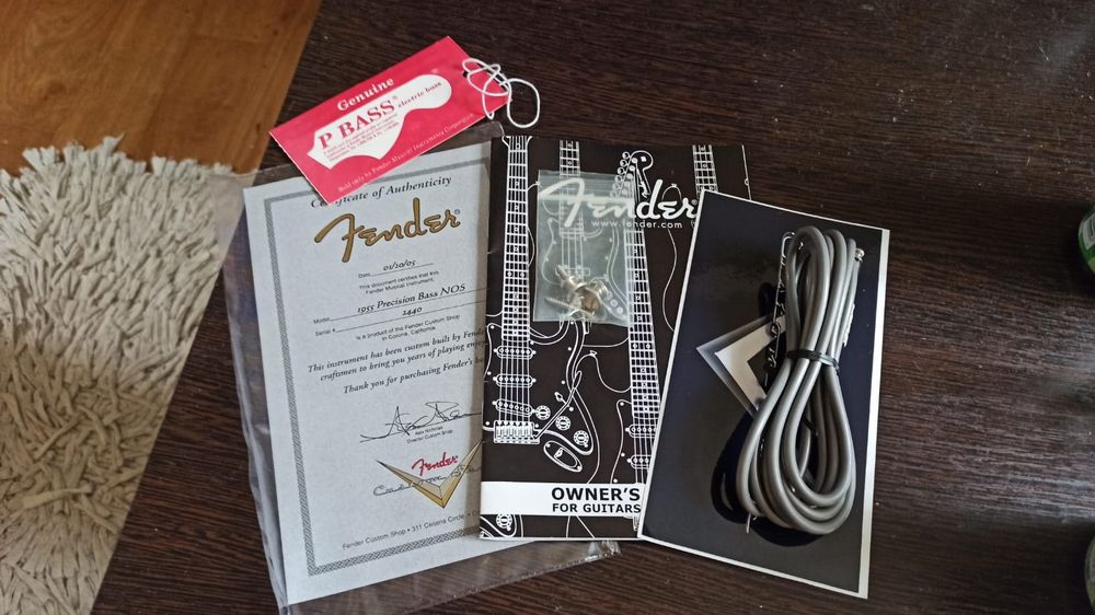 Бас-гитара Fender