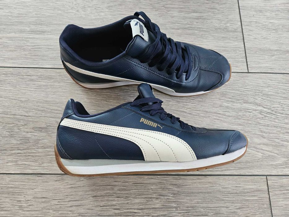 Adidași Puma marimea 42.5