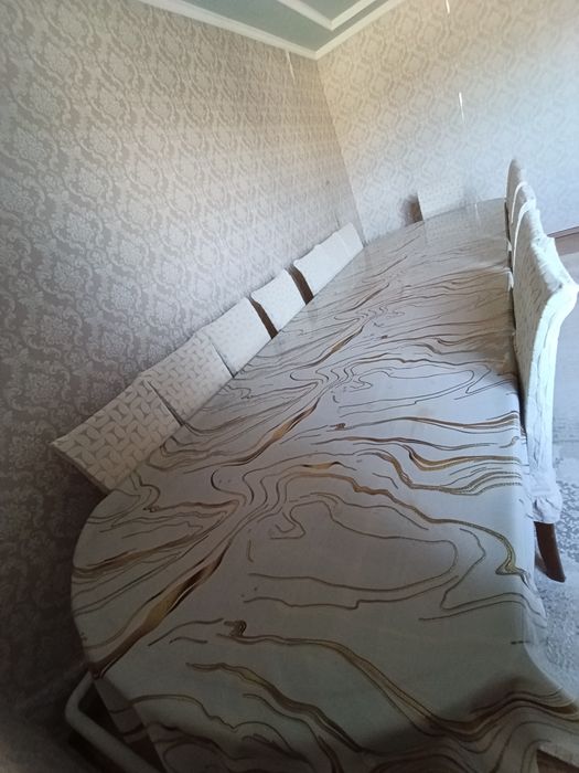 Стол 4м 15 стульясымен