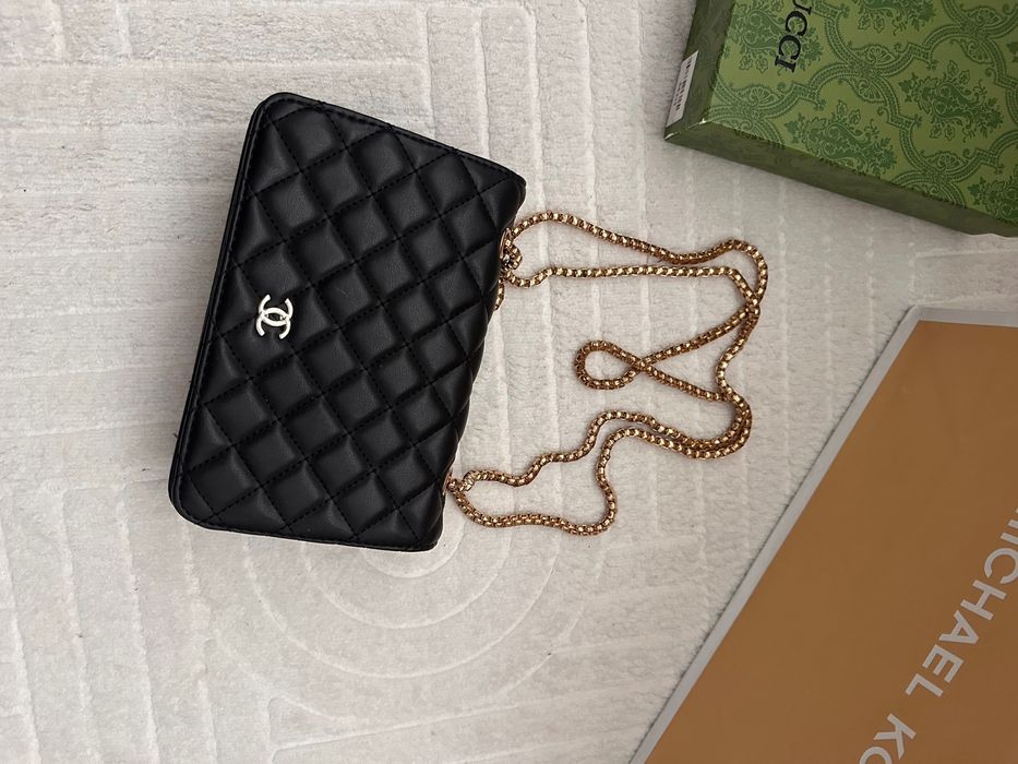 Модерни дамски чанти , Chanel,YSL,Bershka