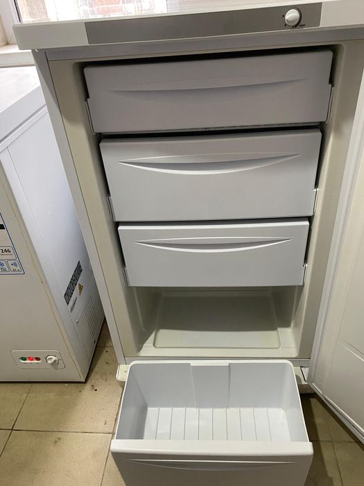 INDESIT морозильная камера