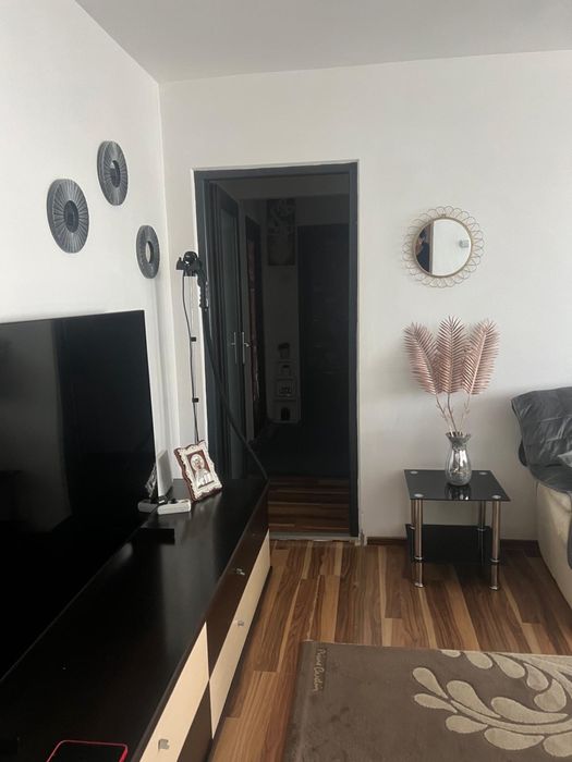 Vand apartament 3 camer
