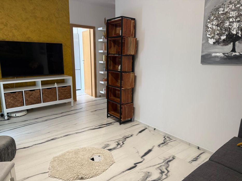 Închiriez apartament nou