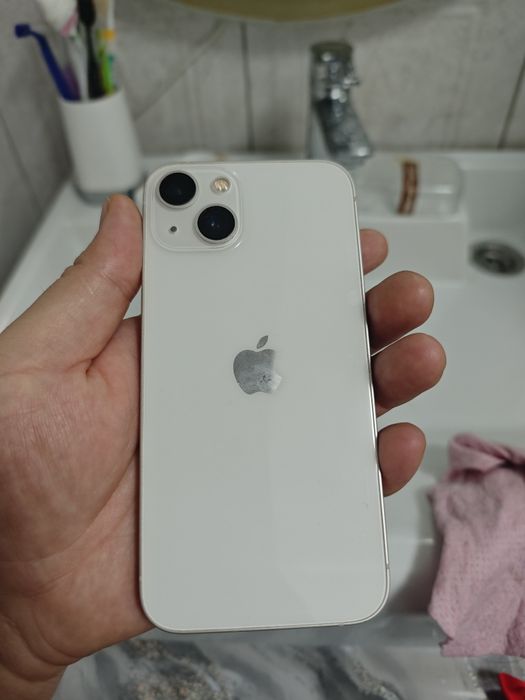 Iphone 13 на 256 гб  иднальном состояний