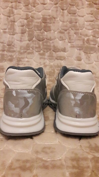 Детские кросовки 28 размера