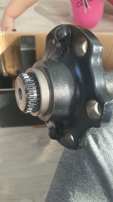 Продам привод от Лексус 470 с фланцем.