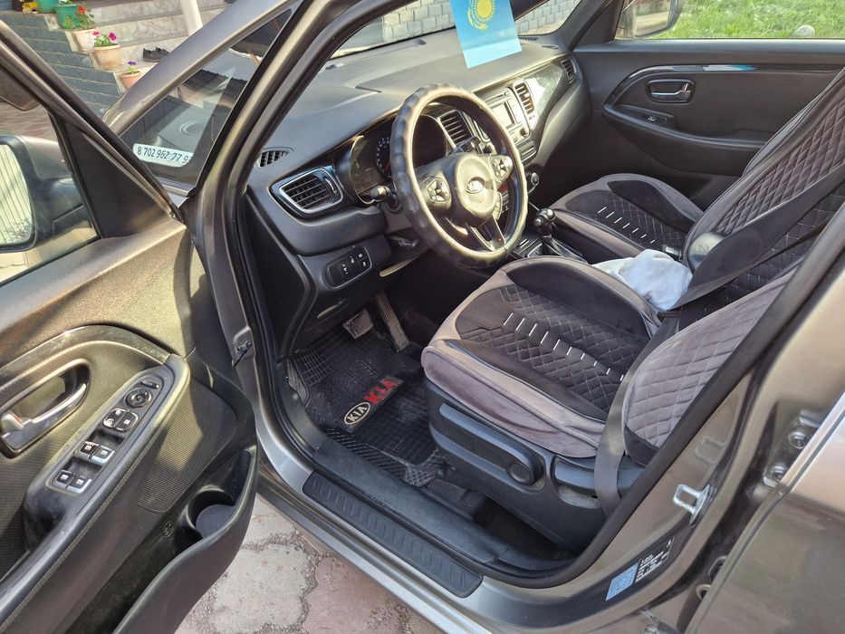 KIA CARENS  2014год выпуск.