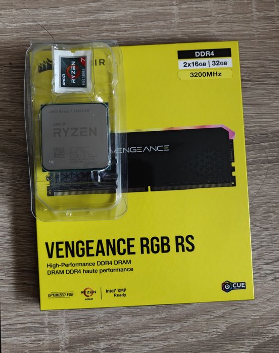 Procesor Ryzen 7 5800X3D + 32GB DDR4 Corsair RGB