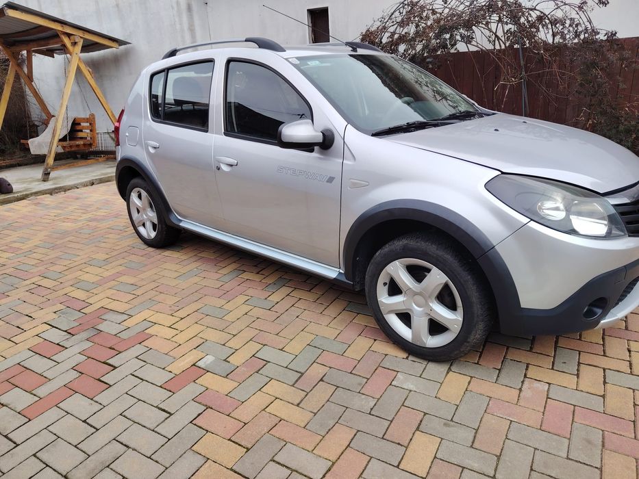 Vând Dacia sandero Stepway