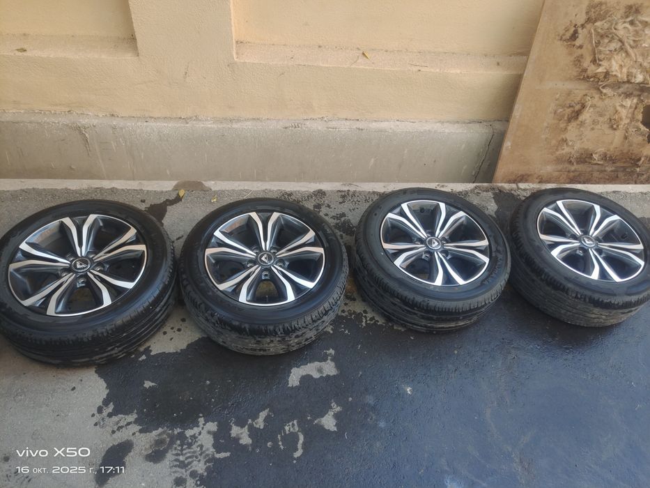 Диски и шины. Diska Balon Honda Crider 215/55/16 YOKOHAMA Radnoy balon