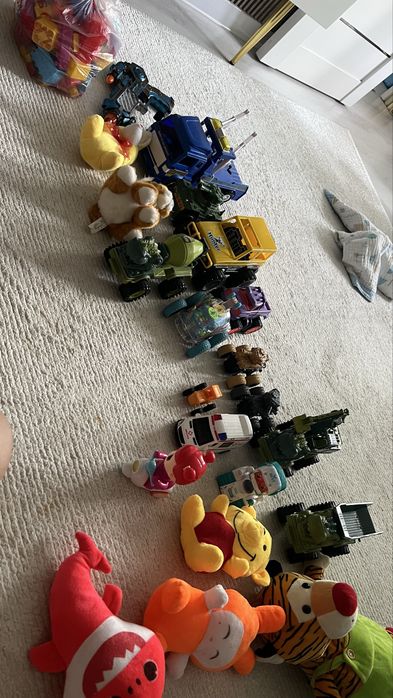 Продам Игрушки б/у