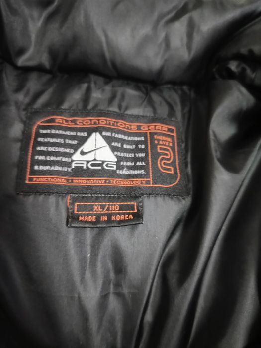 Vesta Nike ACG..
