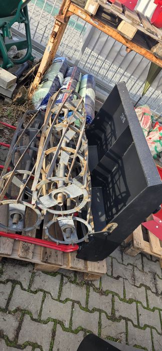 Furca gunoi completa la 1.2 m preț 3000 lei cu tepuse la 0.80 m si la