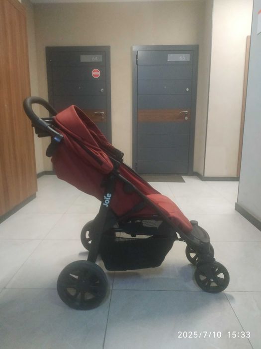 Коляска прогулочная Joie Litetrax 4 flex б/у