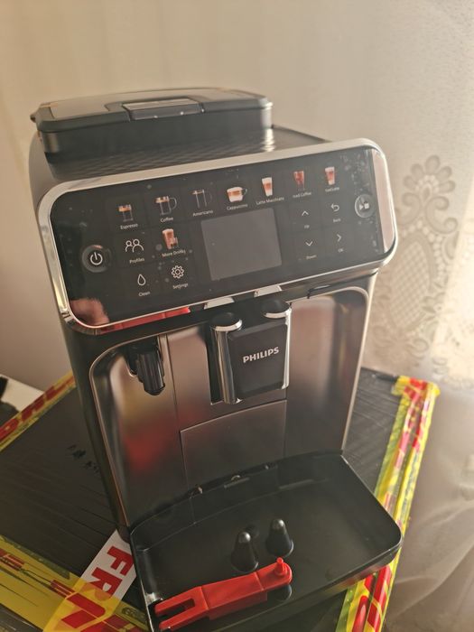 Espressor automat Philips Seria 5500 NOU SIGILAT