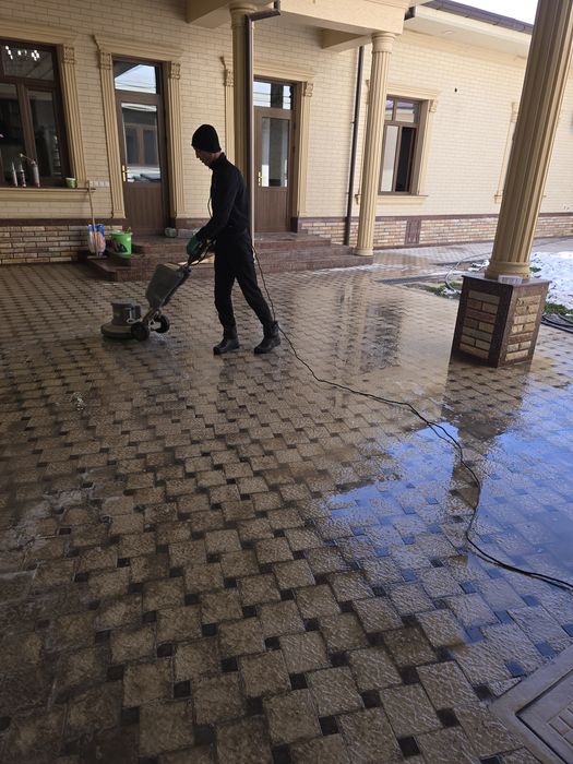 Уборка домов. Химчистка ковров и мебели. Мойка фасадов, брусчаток,