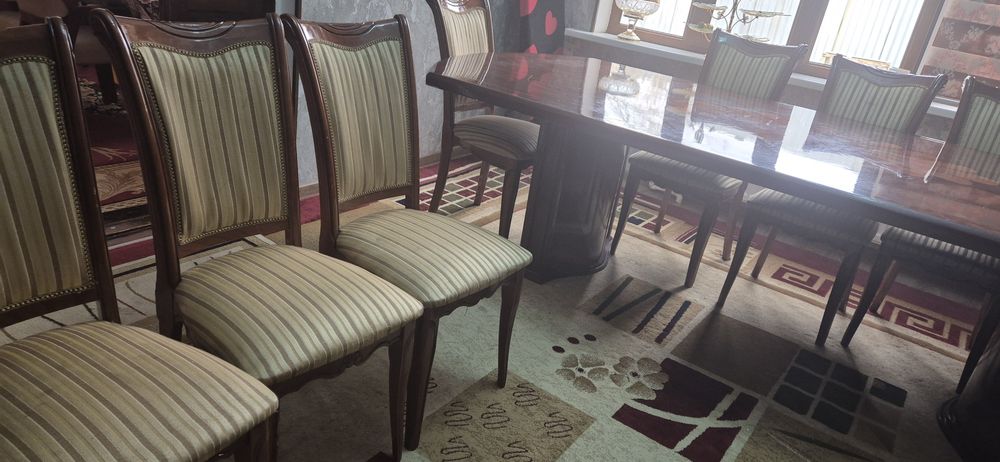 Stol, 8ta stul, materiali yong'og.