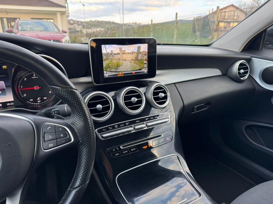 Mercedes-Benz c220