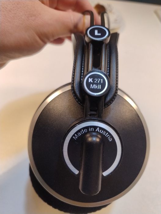 Căști AKG K271 mkII