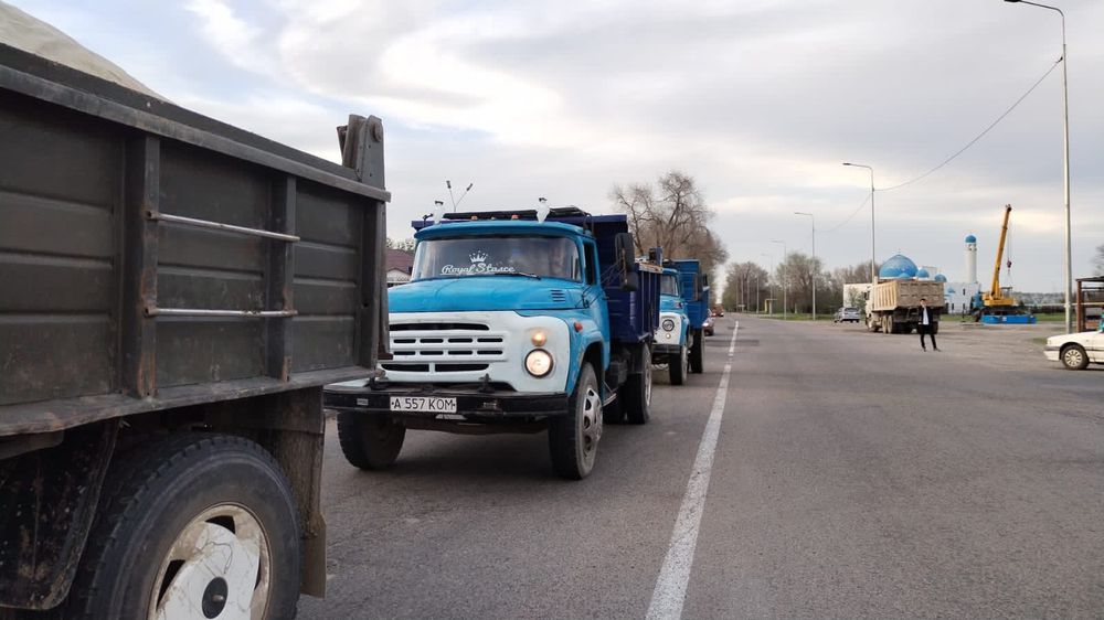Щебень песок отсев Сникерс глина