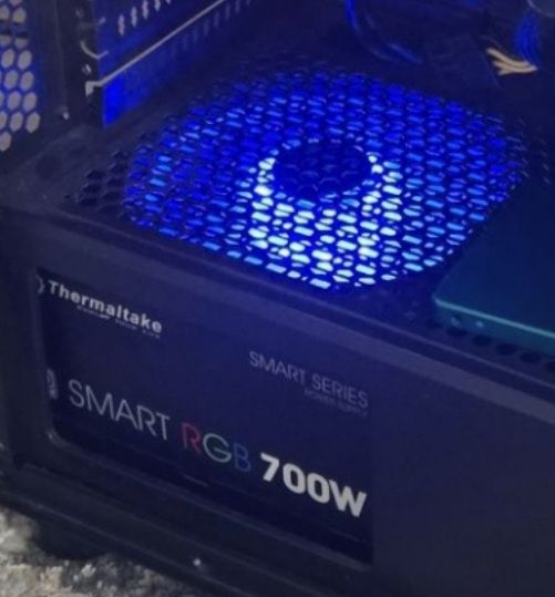 Блок питание Thermaltake 700w smart rgb