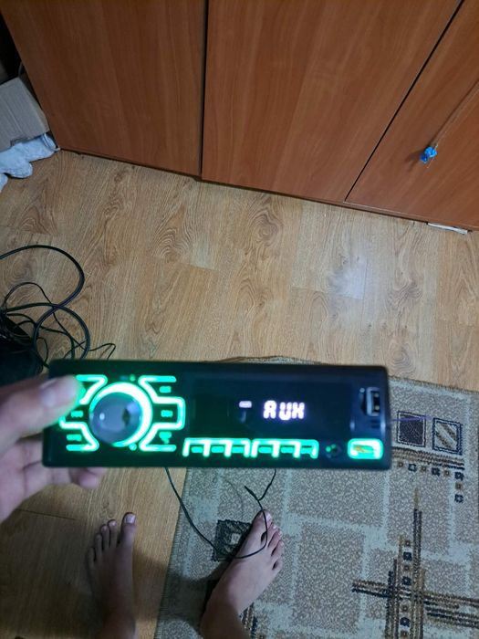 Радио за кола 4+100w