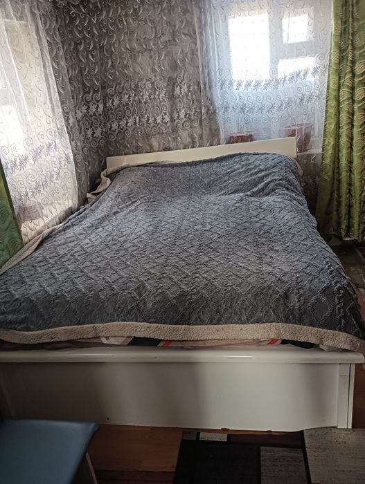 Продам двух спальную кровать