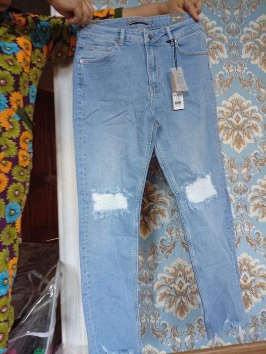 Жана киымдер сатылады