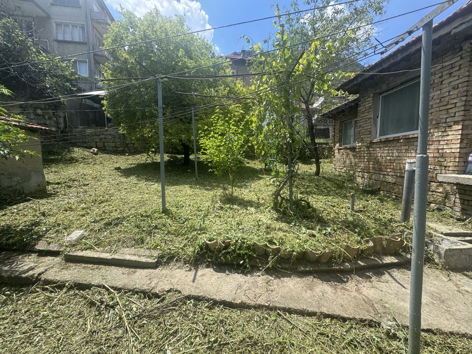 Продавам КЪЩА в гр. Провадия
