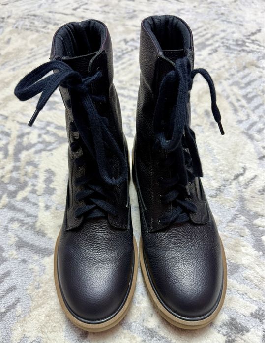 Продам ботинки Tommy Hilfiger