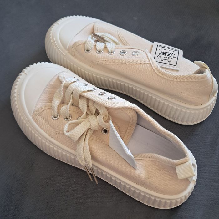 Женская обувь.  Кеды