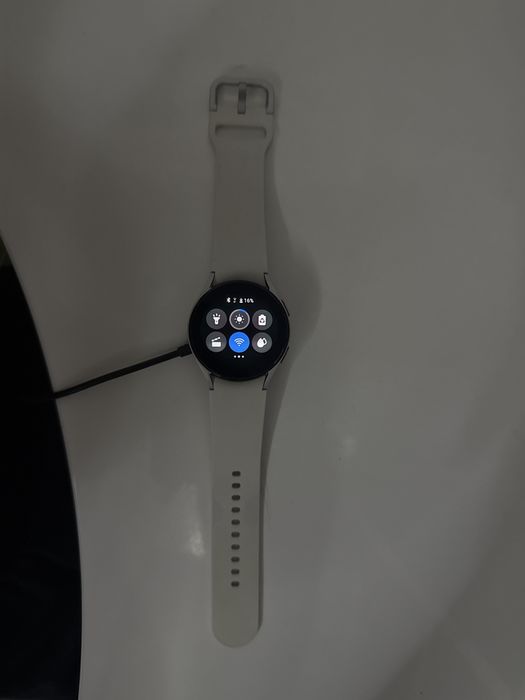 Sumsung watch 4 series (lchm) 16 gb
