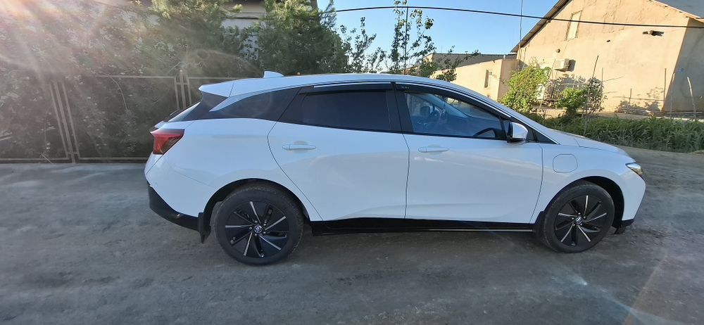 Buick velite 6 sotiladi