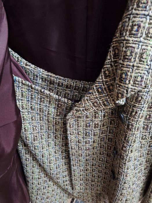 Vând costum  dama mărimea  44