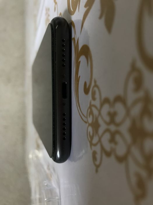 Iphone 11  идеальная оригинал