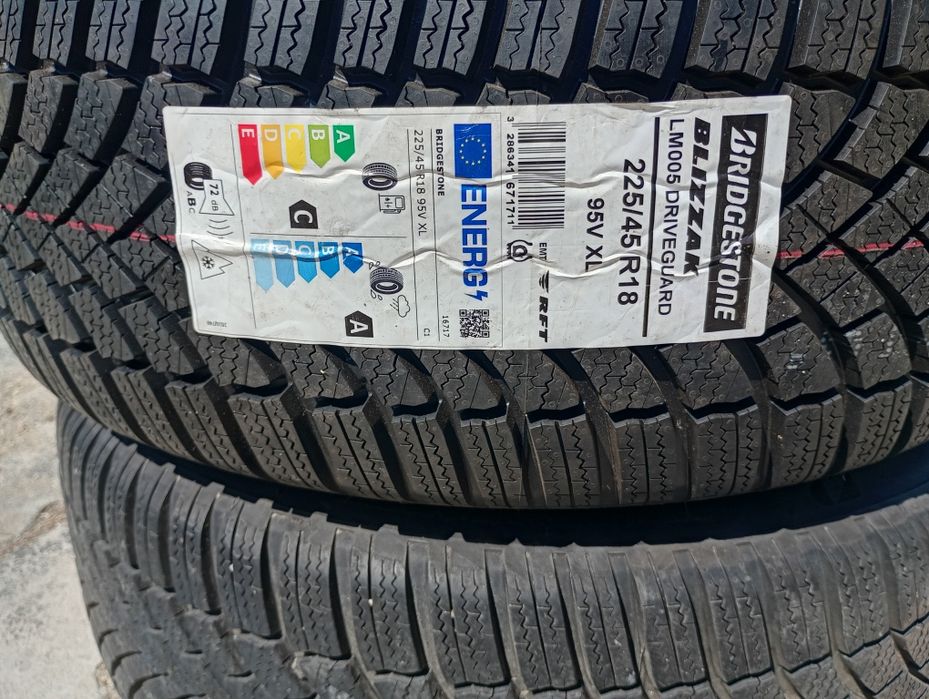 Vând jante BMW 225/45/18