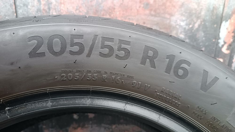 205/55/16 Continental