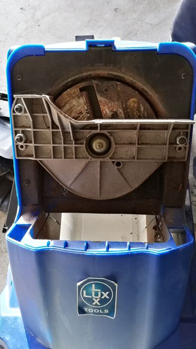 Храсторез за естествена тор от клонки