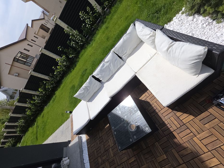 Set mobilier grădină/terasă- 6 piese – colțar modular + măsuță, stare foarte bună